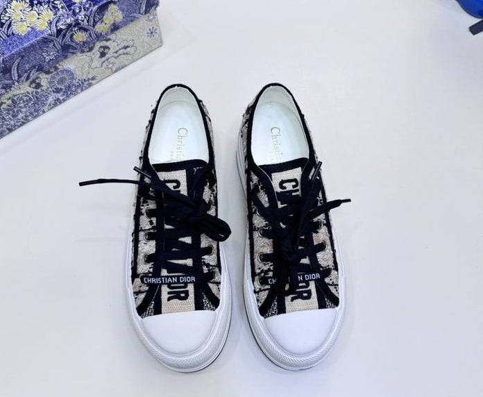 Women’s Sneakers 1115214876