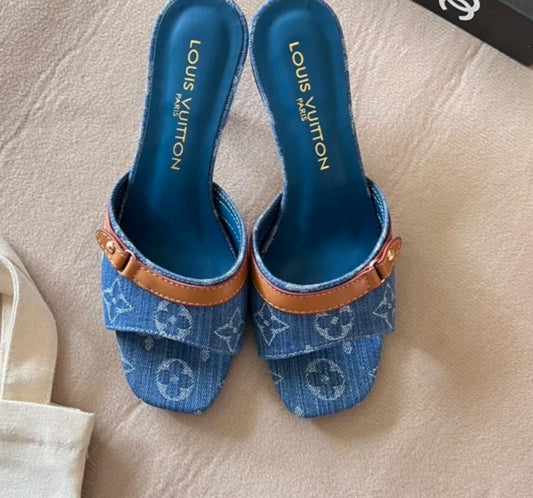 Women’s Shoes Sandals 116365100033