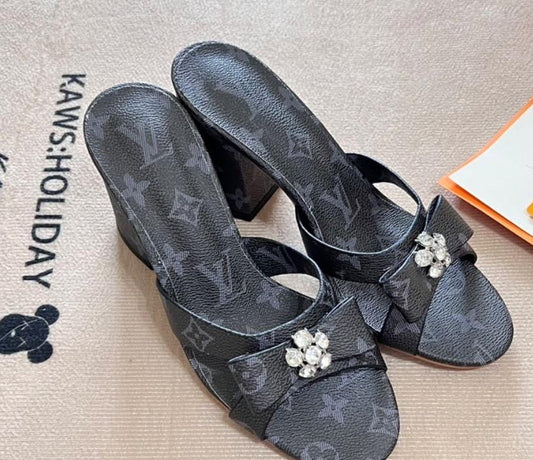 Women’s Shoes DH1280361