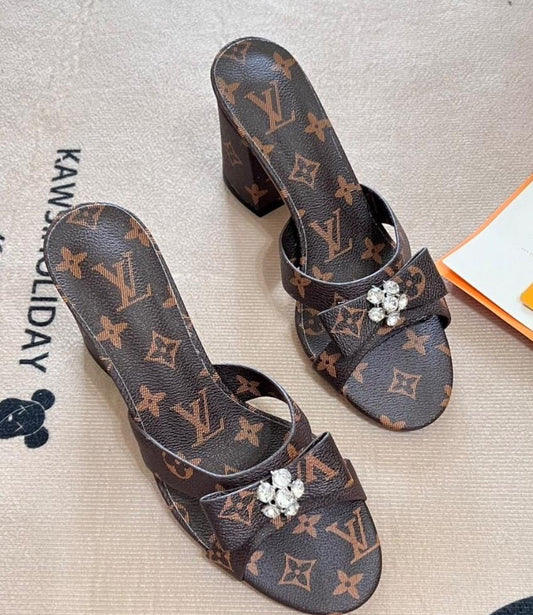 Women’s Shoes Sandals DH1280359