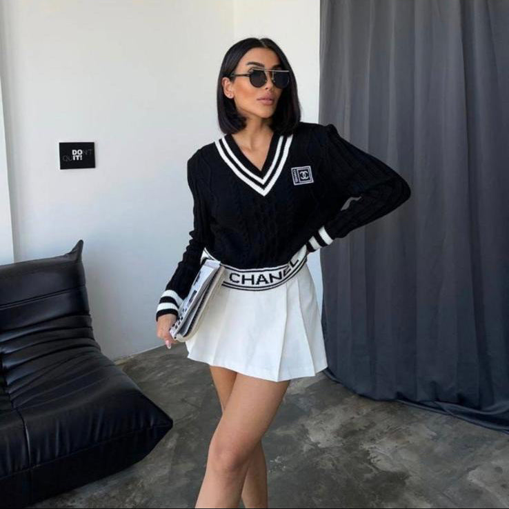 Women’s Sweaters M4057